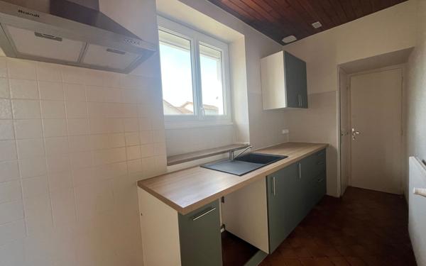 Maison à louer    3 pièces • 78 m2 Saint-Priest-sous-Aixe