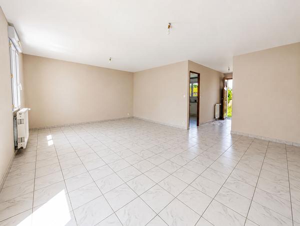 PLAIN PIED - 4 CHAMBRES A CROUTELLE