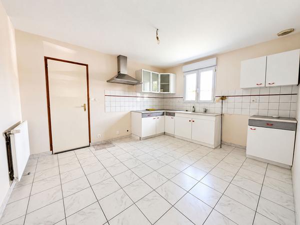 PLAIN PIED - 4 CHAMBRES A CROUTELLE
