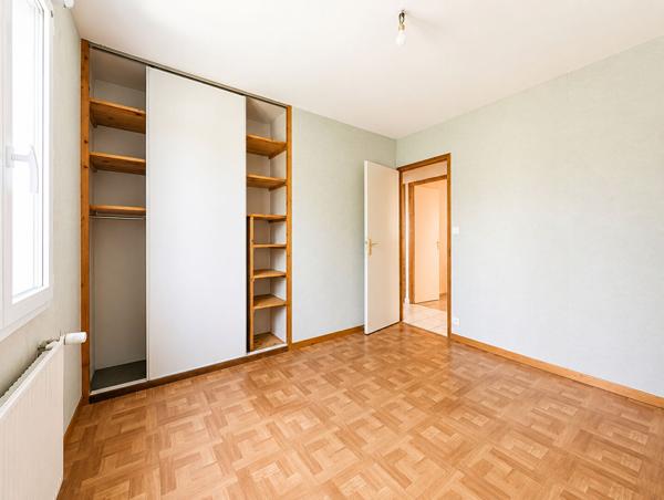 PLAIN PIED - 4 CHAMBRES A CROUTELLE