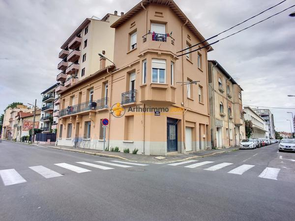 Vente                                                      Immeuble
                        
                     15 pièces                      268 m2                     à Perpignan