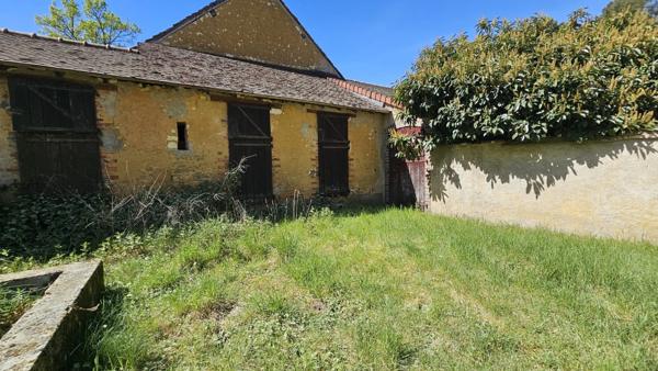 PROPRIÉTÉ DE CHARME EN PLEINE NATURE Proche ECOMMOY (72)
