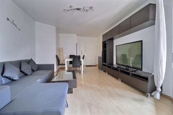 Appartement 3 Pièces Idéalement Situé, Proche Transports !