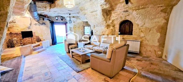 MAISON TROGLODYTIQUE AVEC VUE SUR LOIRE !!!