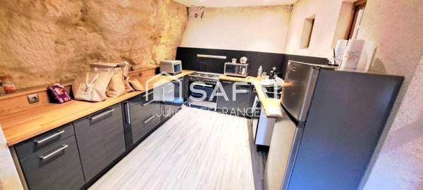 MAISON TROGLODYTIQUE AVEC VUE SUR LOIRE !!!