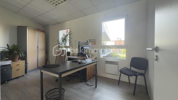 Bureau de 269 m²