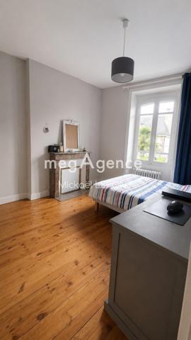 Maison à LAVAL, 53000 - 8 pièces 130m²