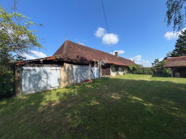 Longère bressane à rénover entre Cuiseaux et Louhans et ses 157 arcades à 10 minutes de l'autoroute A39 et à 40 minutes de l'autoroute A6