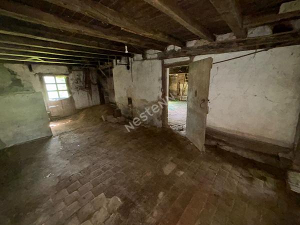 Longère bressane à rénover entre Cuiseaux et Louhans et ses 157 arcades à 10 minutes de l'autoroute A39 et à 40 minutes de l'autoroute A6