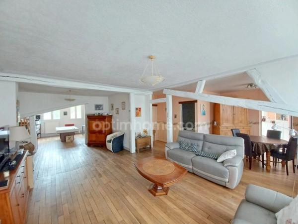 Spacieuse maison familiale à vendre, 4 chambres, grand garage et magnifique jardin