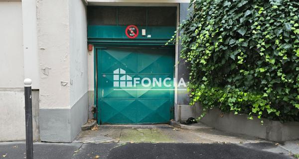 À vendre Parking 8.4 m² - Paris 75017