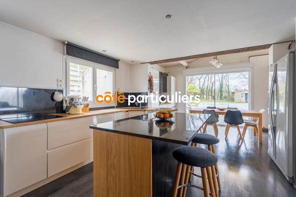 Vente Maison220 m² - 9 Pièces - TALMONT SAINT HILAIRE (85440)