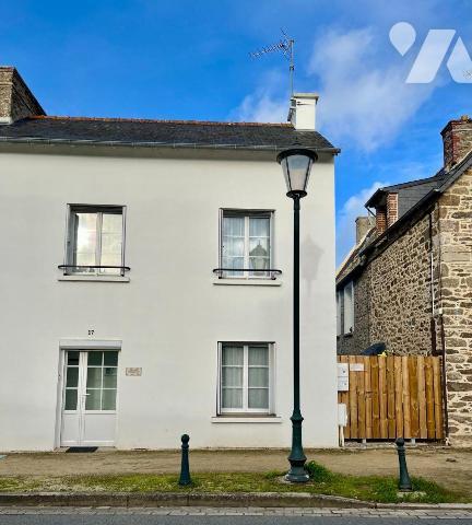 Maison à vendre à Dinard (35800) en Ille-et-Vilaine (35)

Cette maison dispose d'une surface ...