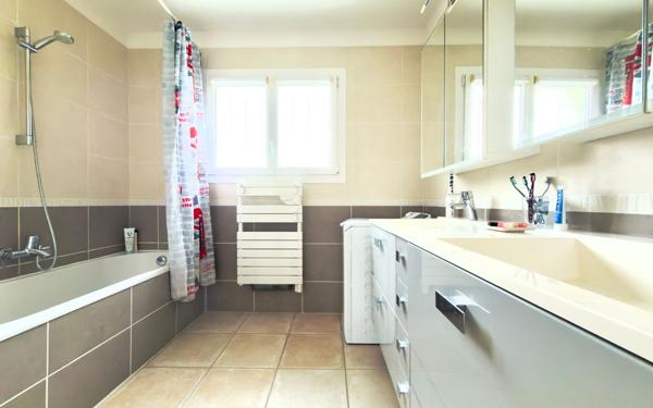 Maison à vendre    5 pièces • 102,16 m2 Salon-de-Provence