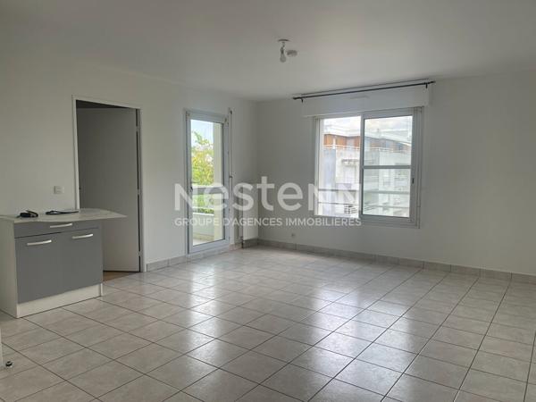 A vendre à Vannes Appartement une chambre, une place de parking, une cave, ascenseur
