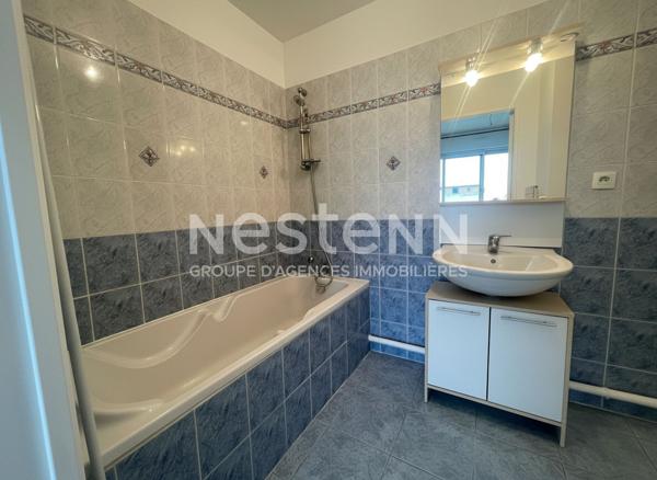 A vendre à Vannes Appartement une chambre, une place de parking, une cave, ascenseur