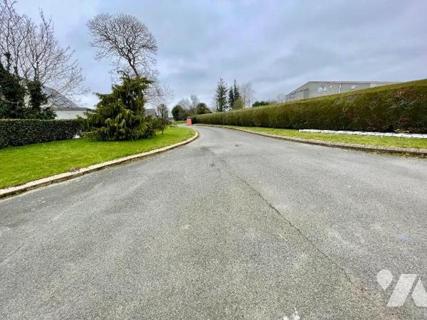 Murs commerciaux à Vendre à Ploumilliau (22300) en Côtes-d'Armor (22)

Offre à saisir pour ce...