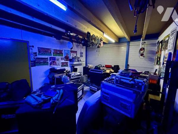 Murs commerciaux à Vendre à Ploumilliau (22300) en Côtes-d'Armor (22)

Offre à saisir pour ce...