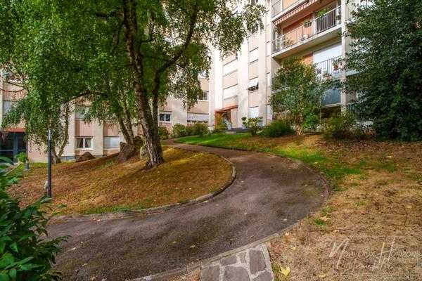 Appartement
         4 pièces
        - 90 m² Exclusivité 119 900 € *