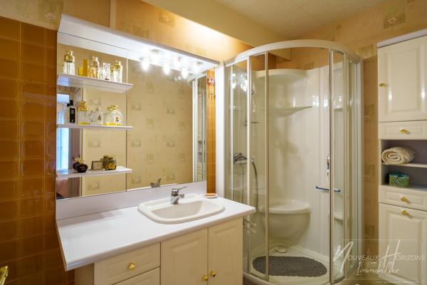 Appartement
         4 pièces
        - 90 m² Exclusivité 119 900 € *