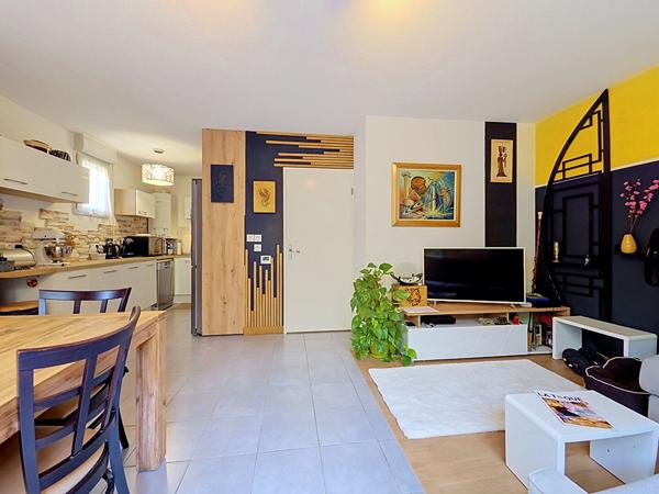 Castanet-Tolosan - Comme une maison - T3 Duplex avec terrasse, jardin et 2 parkings
