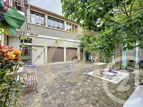 Maison à vendre  14 pièces - 274,17 m2 VILLEJUIF - 94
