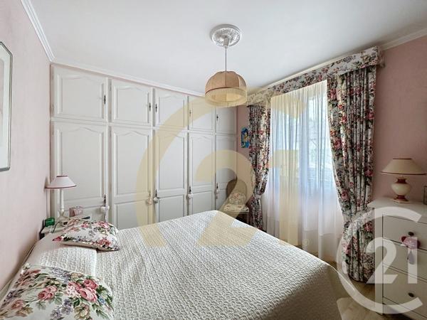 Maison à vendre  14 pièces - 274,17 m2 VILLEJUIF - 94