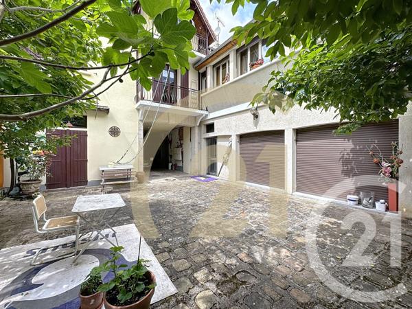 Maison à vendre  14 pièces - 274,17 m2 VILLEJUIF - 94