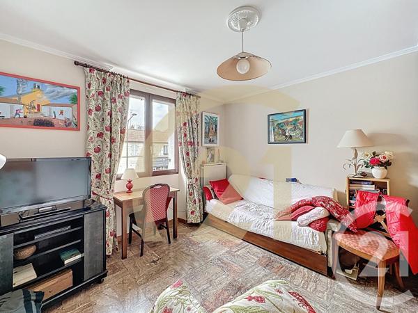 Maison à vendre  14 pièces - 274,17 m2 VILLEJUIF - 94