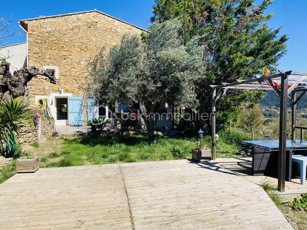 Maison en pierre de 80 m²