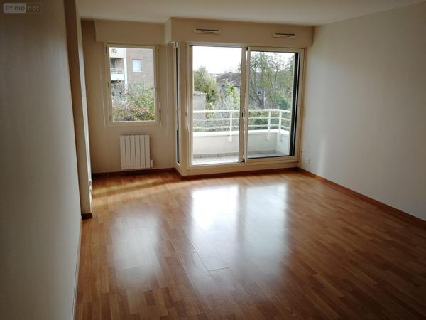 Appartement à louer à Marcq en Baroeul dans le Nord (59700), ref : FLOCMB615