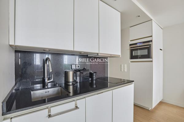 A vendre - appartement - 45 m²  - Terrasse 18 m² - Paris - 75006 - Saint Germain des Prés