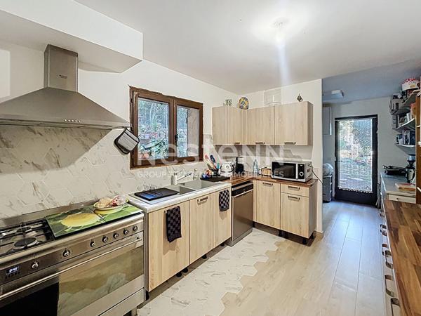 Charmante maison provençale 5 pièces de 130 m² avec grand terrain de 2543 m² à vendre au Tignet - Exclusivité NESTENN