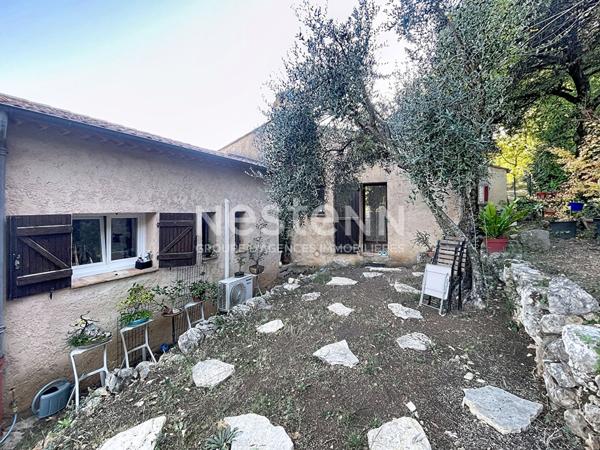 Charmante maison provençale 5 pièces de 130 m² avec grand terrain de 2543 m² à vendre au Tignet - Exclusivité NESTENN