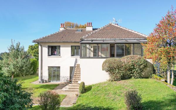 Maison à vendre    6 pièces • 199 m2 Prunet