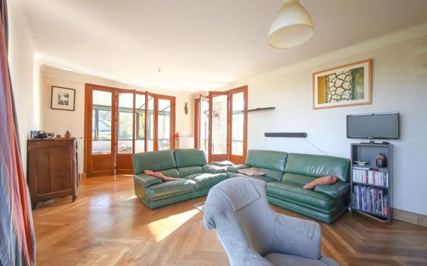 Maison à vendre    6 pièces • 199 m2 Prunet