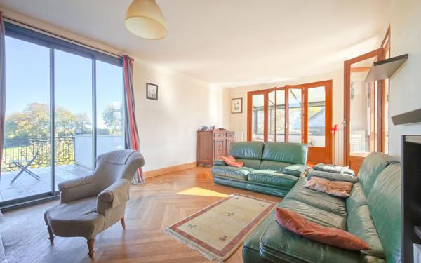 Maison à vendre    6 pièces • 199 m2 Prunet