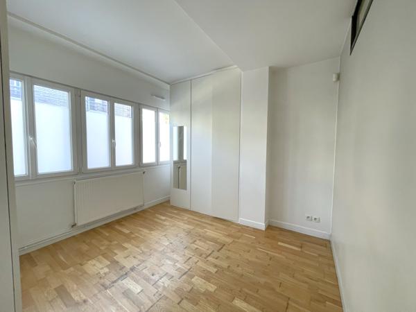 Local Commercial 6 pièces - 85 m²