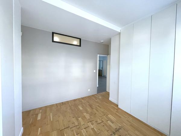 Local Commercial 6 pièces - 85 m²