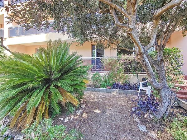 À VENDRE - Appartement T3 - 72m² rénové avec jardin et garage - Marseille 13012