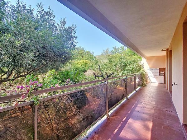 À VENDRE - Appartement T3 - 72m² rénové avec jardin et garage - Marseille 13012