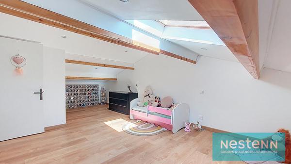 Istres, Maison 125m², type 4, 3 chambres, au calme absolu, atelier, garage, cave, véranda, terrasse et jardin