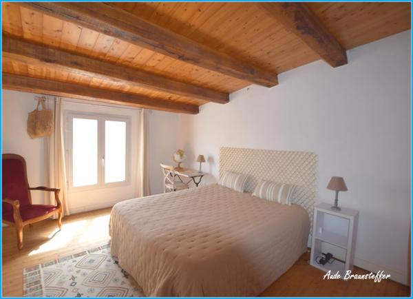 Maison à vendre 3 pièces SAINT CLEMENT DES BALEINES (17), maison à l'état neuf dans le village