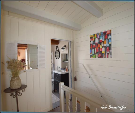 Maison à vendre 3 pièces SAINT CLEMENT DES BALEINES (17), maison à l'état neuf dans le village