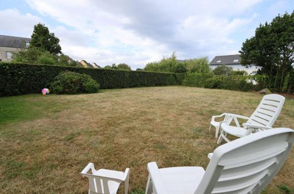 Maison en pierre avec jardin, garage et terrain constructible à Roscoff 29680