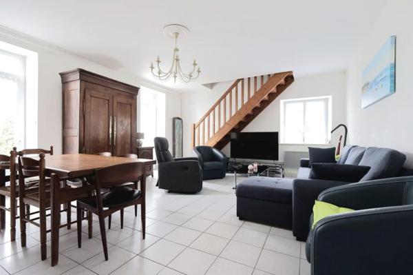 Maison en pierre avec jardin, garage et terrain constructible à Roscoff 29680