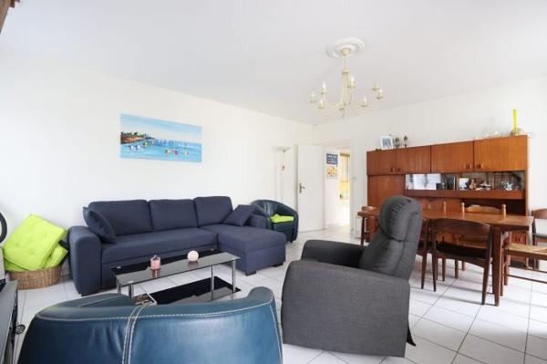 Maison en pierre avec jardin, garage et terrain constructible à Roscoff 29680