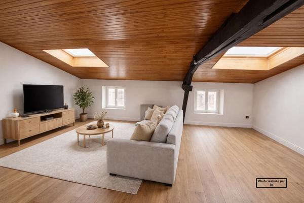 Agen. Appartement de 3 pièces de 59,81m2 située en coeur de ville au 4ème étage. Cet appartement à rénover possède un très bon potentiel avec des multiples possibilités. L'appartement est situé dans résidence calme en impasse il possède également un celli , Agen