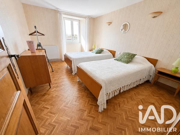 Maison à vendre 8 pièces 278 m² Baignes-Sainte-Radegonde