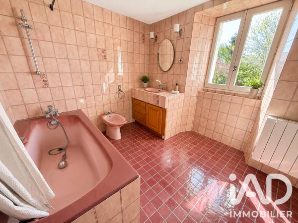 Maison à vendre 8 pièces 278 m² Baignes-Sainte-Radegonde